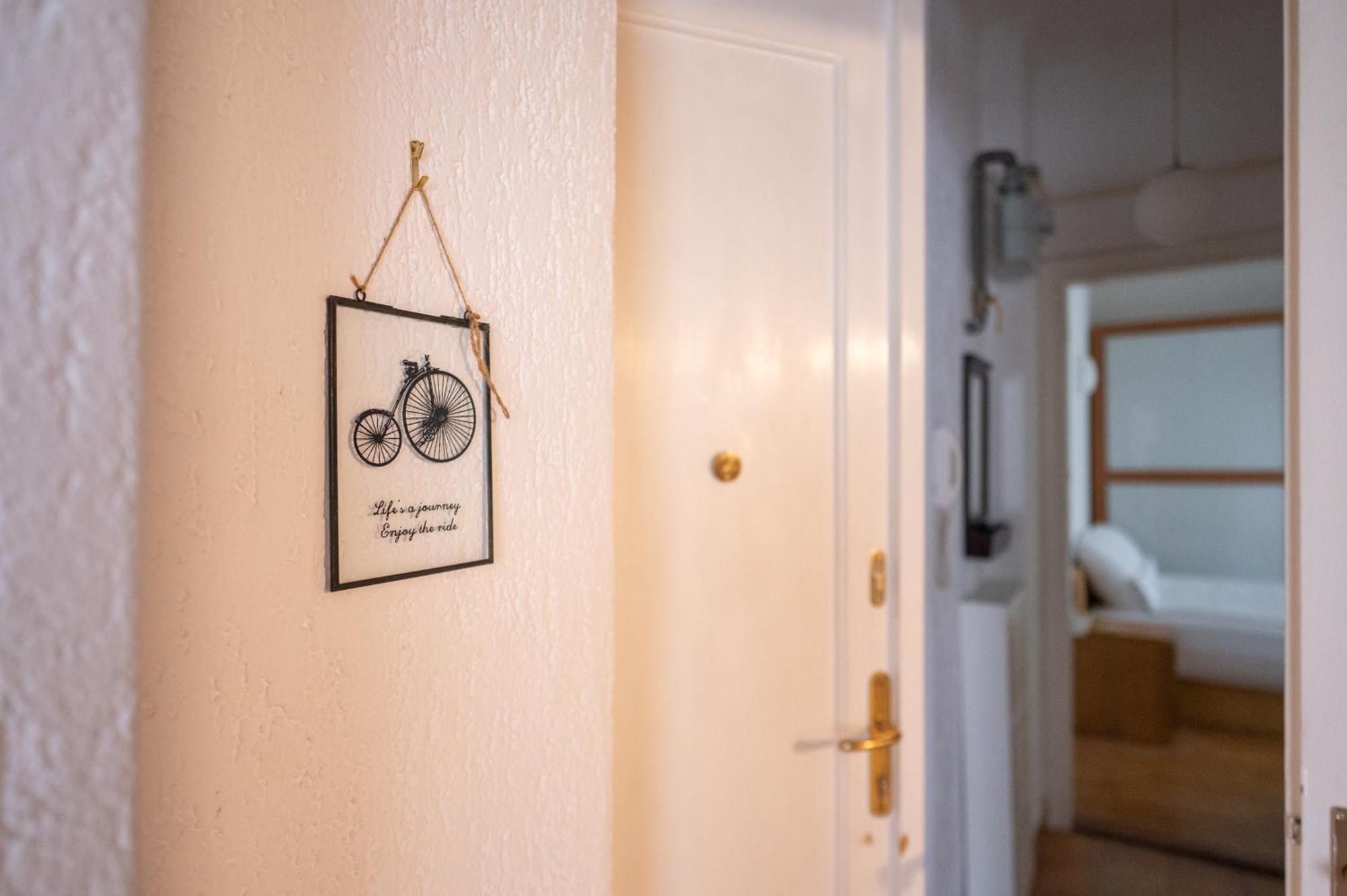 Bricks & Bikes Apartment Zagreb Luaran gambar